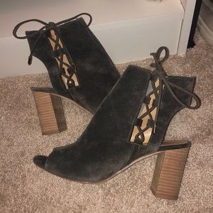 ONLY WORN ONCE- green-gray open-toed heels